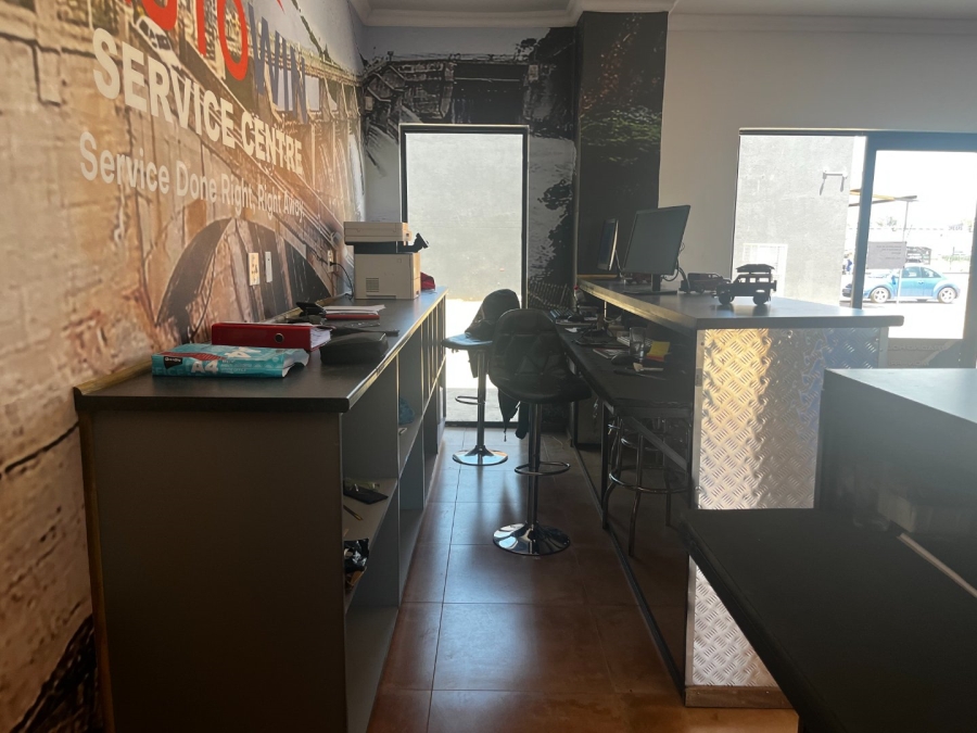 To Let commercial Property for Rent in Melodie North West